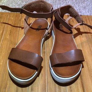 Womens Mia Ellen Sandals